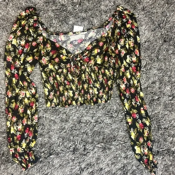 Urban Outfitters Cropped Floral Top Size Small - Picture 7 of 12